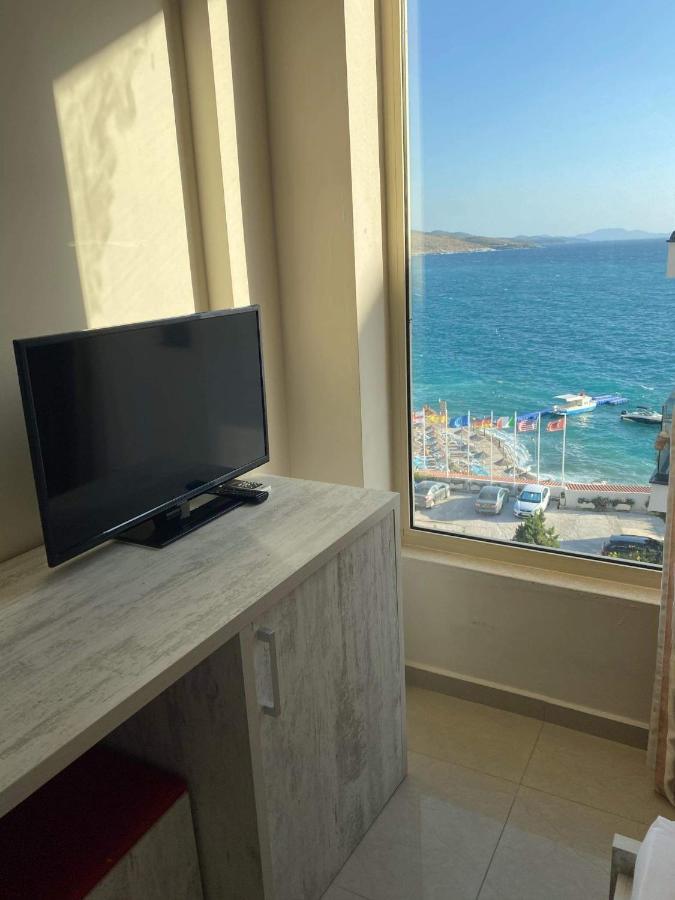 Apartamente Berti'S Garden Sarandë エクステリア 写真
