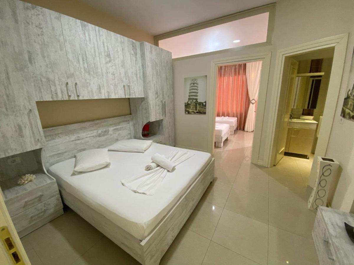 Apartamente Berti'S Garden Sarandë エクステリア 写真