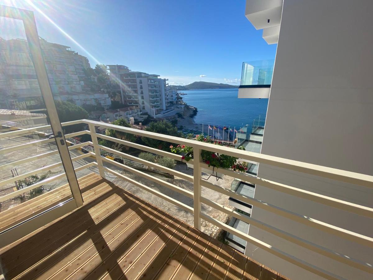 Apartamente Berti'S Garden Sarandë エクステリア 写真