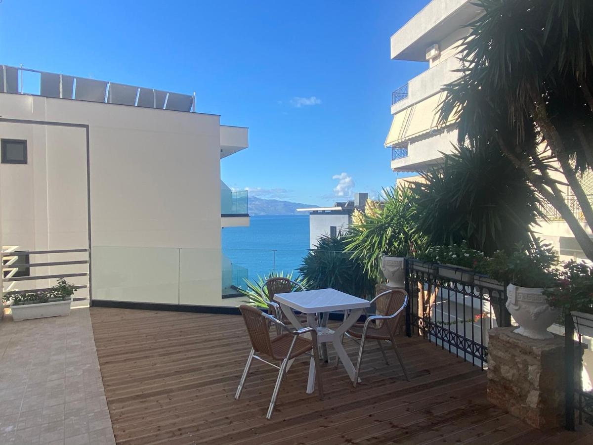Apartamente Berti'S Garden Sarandë エクステリア 写真