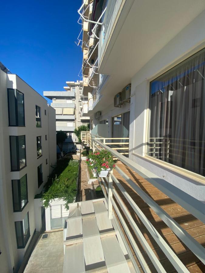 Apartamente Berti'S Garden Sarandë エクステリア 写真