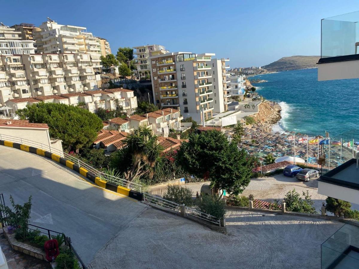 Apartamente Berti'S Garden Sarandë エクステリア 写真
