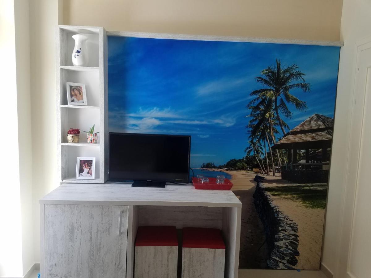 Apartamente Berti'S Garden Sarandë エクステリア 写真