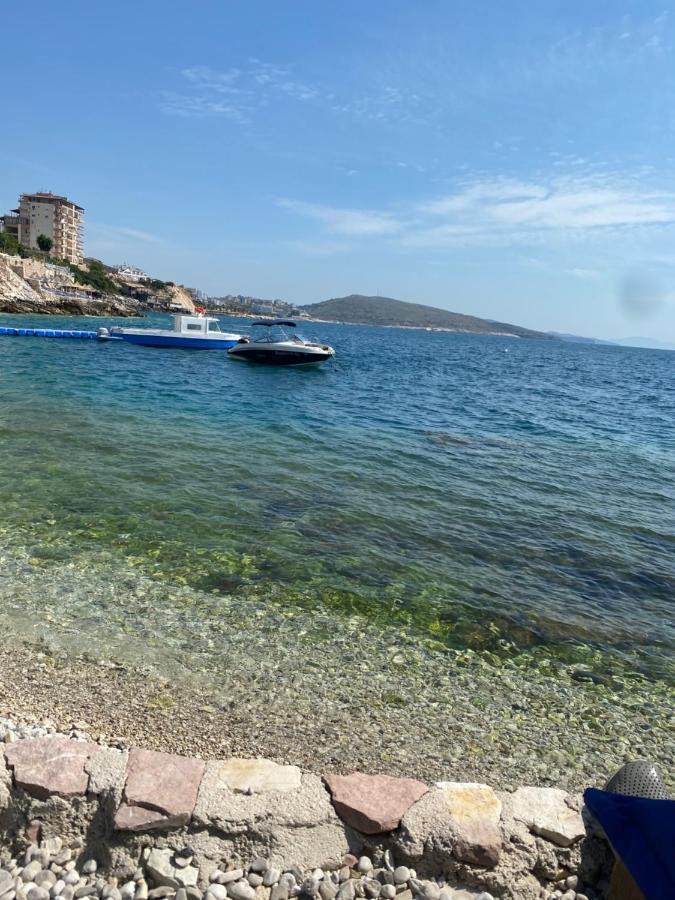 Apartamente Berti'S Garden Sarandë エクステリア 写真